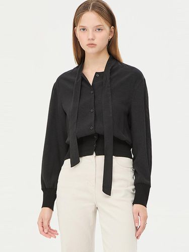 Knit Ribbed Tie Blouson Blouse (SAWS33461BK) - Sisley - Modalova