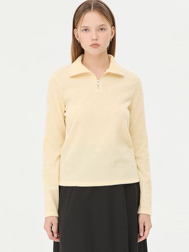 High Neck Ribbed Half-Zip Blouse [GREEN] (SAWS42461YE) - Sisley - Modalova