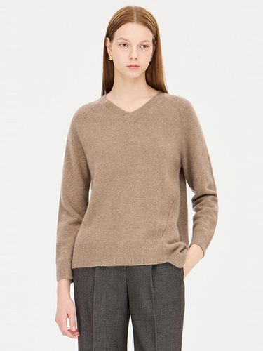 Fur Blend Unbalanced V-neck Knit Pullover (SAKP35461MW) - Sisley - Modalova