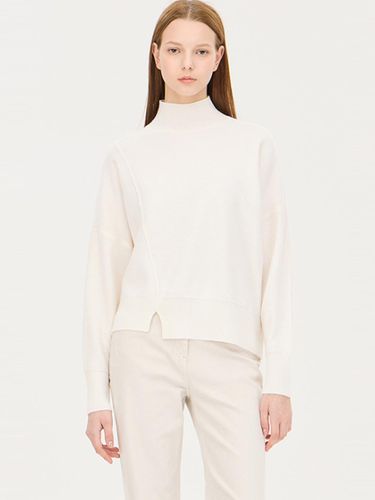 Diagonal Cut Premium Wool Turtleneck Knit (SAKP47461IV) - Sisley - Modalova