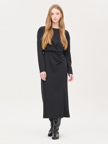 Jersey Shirring Boat Neck Maxi Dress [Black] (SAOP34461BK) - Sisley - Modalova