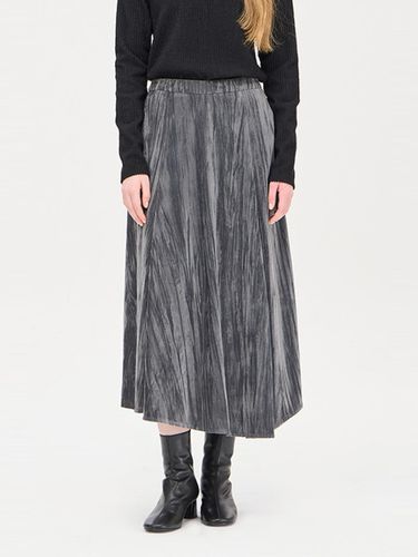 Embossed Texture Velvet Unbalanced Full Skirt [GR] (SASK36461) - Sisley - Modalova