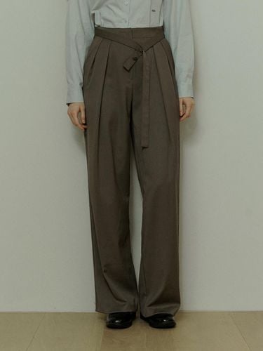 Two Button Belt Straight Wide Fit Slacks [Dusty Green] - ADAUL - Modalova