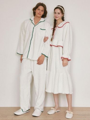 Couple Boa Ultra-Microfiber Long Sleeve Pajamas [Beige] - LUNALUZ STUDIO - Modalova