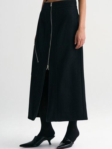 Wool Slim Fit Slit Zipper Midi Skirt [Black] - MAGJAY - Modalova