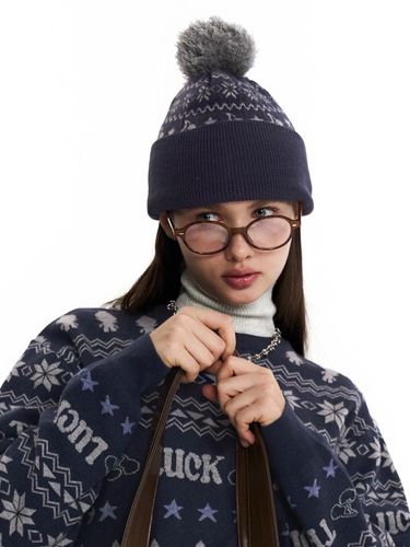 Jacquard Knit Detachable Pom-Pom Beanie [Navy] - KIRSH - Modalova