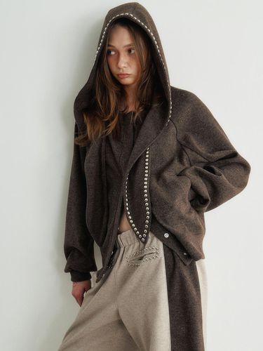 Studded Hooded Mid-Length Cardigan [Brown] - GIMMETHEYOUNG - Modalova