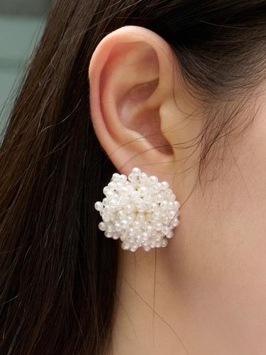 Handcrafted Blossom Statement Earrings - FANTASTIC PLANET - Modalova