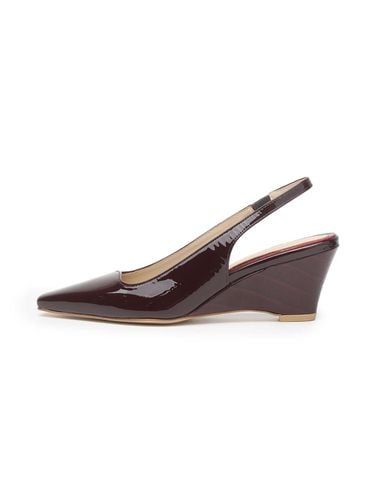 Enamel Slingback Wedge Shoes [Wine] (UFA3PB01WN) - UDIRE - Modalova