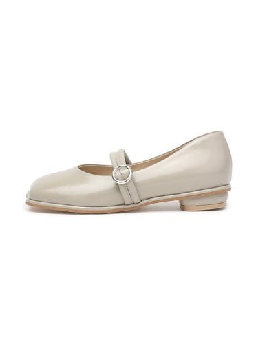 Premium Leather Two-Strap Mary Jane Shoes [Sand] (UFA3PJ04SD) - UDIRE - Modalova