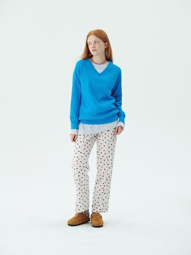 V-Neck Cable Knit Relaxed Fit Pullover [Cobalt Blue] - JUNEJUNE SPACE - Modalova