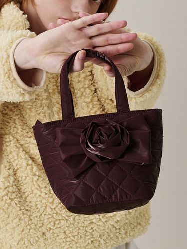 Quilted Rose Brooch Mini Bag [Burgundy] - JUNEJUNE SPACE - Modalova