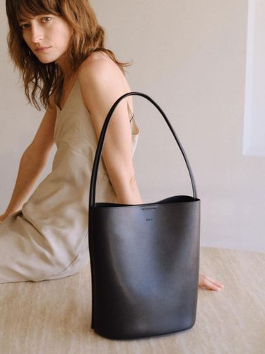 Premium Leather Bucket Shoulder Bag [Black] - ROH SEOUL - Modalova