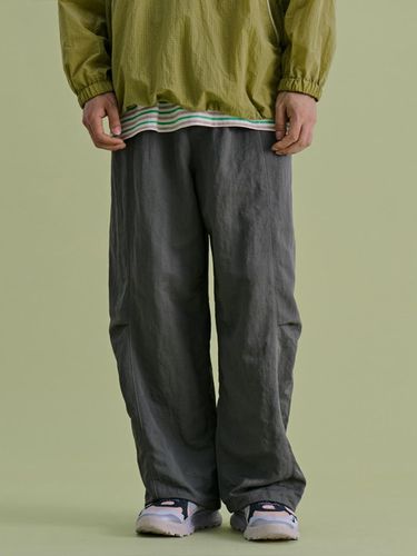 MA-1 Semi-Wide Nylon Parachute Pants [GRAY] - NONTYPE - Modalova