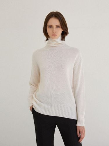 Wholegarments Cashmere Turtleneck Knit Top [Beige] - Mare di mari - Modalova