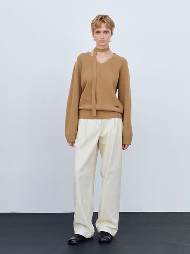 Corduroy Double Pleated Wide Belted Pants [WHITE] - LENUEE - Modalova