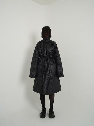 Banding Padding Coat [Black] - UNKNOWN BLUE - Modalova