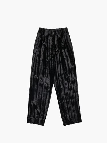 Velvet Loose Fit Winter Pants [BLACK] - UNKNOWN BLUE - Modalova