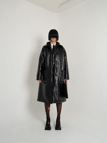 Glossy Leather-like Warm Coat [BLACK] - UNKNOWN BLUE - Modalova