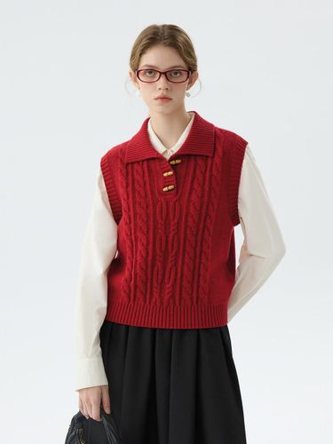 Cable Horn Button Knit Vest - We’Dee - Modalova