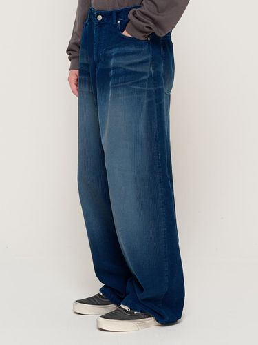 Washed Corduroy Balloon Pleated Pants [Navy] - CARGOBROS - Modalova