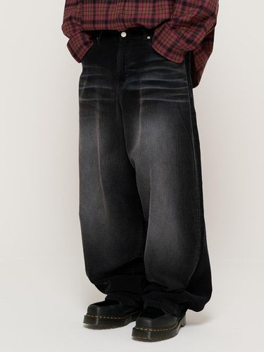 Washed Corduroy Balloon Wide-leg Pants [Black] - CARGOBROS - Modalova