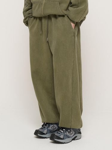 Pigment Dyed Cotton Training Jogger Pants [Khaki] - CARGOBROS - Modalova