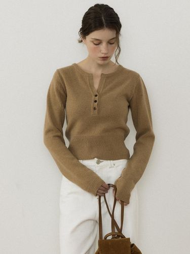 Henley-neck Wool Yak Premium Knit [Camel] - AUBARD - Modalova