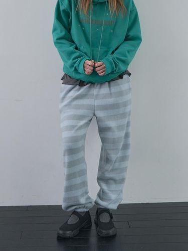 Fluff Stripe Relaxed Fit Sweatpants [Sky Blue] - VANISHMENT - Modalova