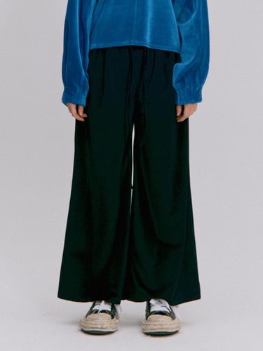 Relaxed Polyester Flowing Pants [Black] - PARISIEN’S KYOTO TRIP - Modalova