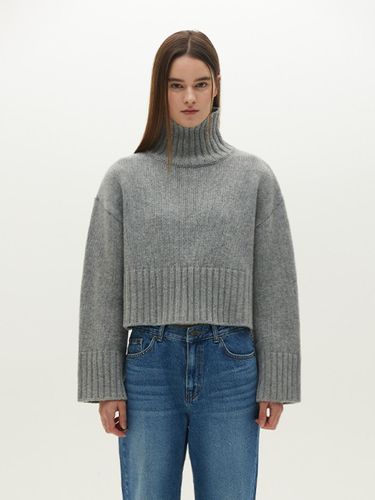 Turtleneck Loose Fit Crop Knitwear - MMAM - Modalova