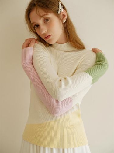 Color Matching Long Sleeve Top [Ivory] - Cest Moidew - Modalova