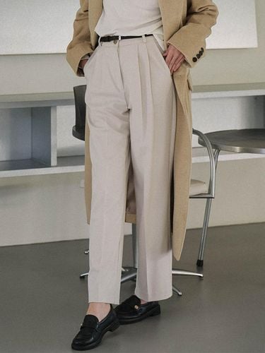 Basic Two Tuck Polyester Blend Slacks [beige] - DEHEVE - Modalova