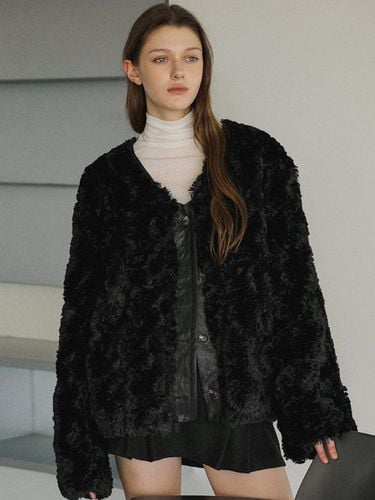 Soft Plush Polyester Fur Jacket [Black] - DEHEVE - Modalova