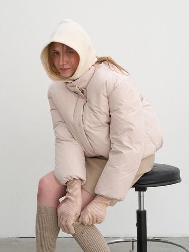 Balaclava Lightweight Cropped Down Jacket [Light Beige] (AEJU4D4P6I1) - a.t.corner - Modalova