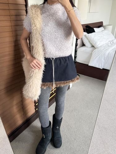 Fur Mock Neck Banded Sleeve Knit - HHIPS - Modalova