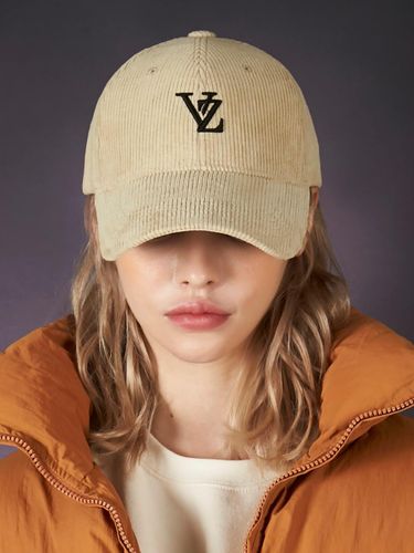 D Monogram Logo Overfit Corduroy Ball Cap [Cream] - VARZAR - Modalova