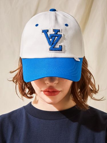 Applique Two-Tone Overfit Cotton Ball Cap [Blue] - VARZAR - Modalova