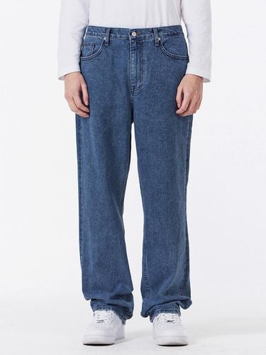 Signature Stud Regular Fit Premium Denim Pants [Indigo] - VARZAR - Modalova