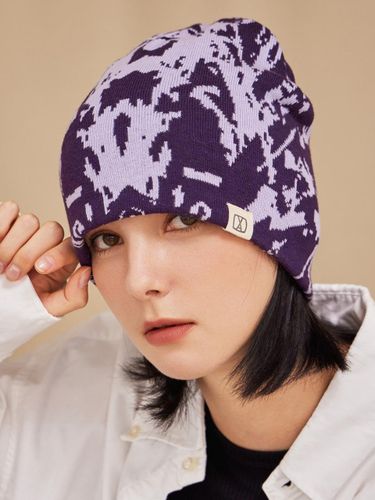 VA Square Logo Cotton Knit Beanie [PURPLE] - VARZAR - Modalova