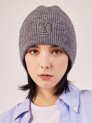 D Square Logo Premium Beanie [Gray] - VARZAR - Modalova