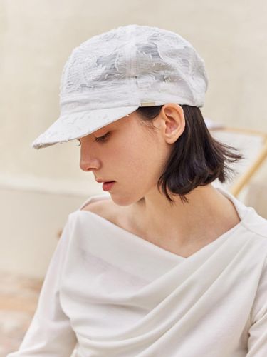 Metal-tipped Lace Premium Newsboy Cap [Beige] - VARZAR - Modalova