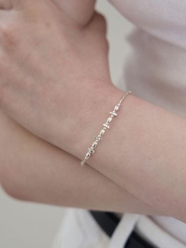 Silver Adjustable Fine Bracelet - byweekend - Modalova