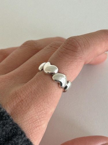 Bold Silver Heart Ring - byweekend - Modalova