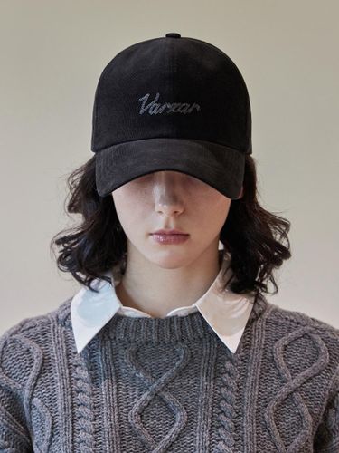 Chain Logo Corduroy OG Fit Ball Cap [Black] - VARZAR - Modalova