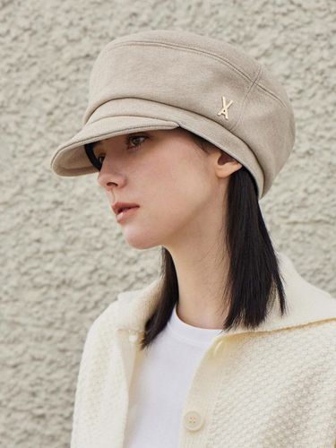 Studded Balloon Bell Boy Cap [Beige] - VARZAR - Modalova