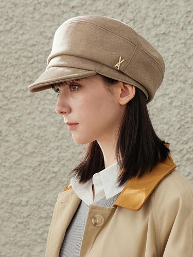 Studded Balloon Bell Boy Cap [BROWN] - VARZAR - Modalova