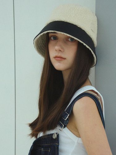 Teddy Faux Leather Bucket Hat - Marchen - Modalova