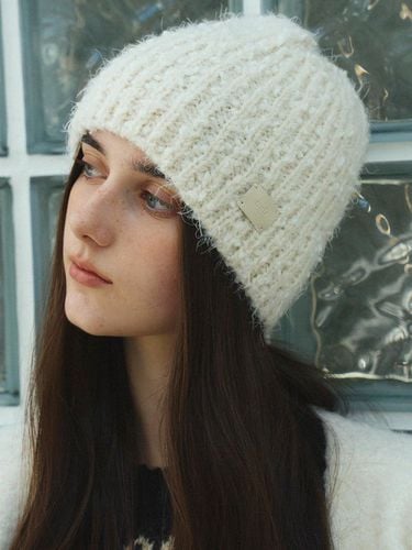 Boucle Textured Free-Size Beanie - Marchen - Modalova