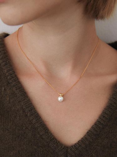 Minimalist Pendant Necklace - byweekend - Modalova